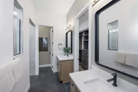 Bath - 10000 SW Legacy Dr, Stuart, FL 34997 photo 2 of 3
