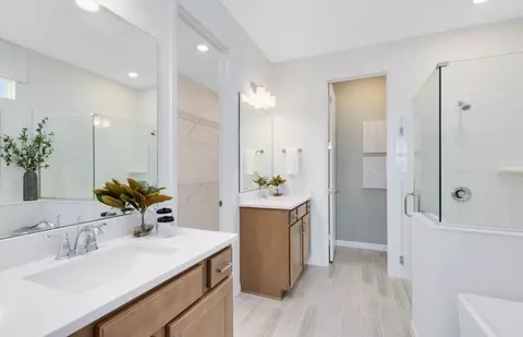 Bath - 10000 SW Legacy Dr, Stuart, FL 34997 photo 2 of 2