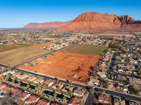 View/Area - 345 S 400 E, Ivins, UT 84738 photo 2 of 5