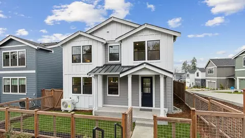 11424 SE 83rd Pl #14, Newcastle, WA 98056