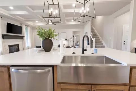 Kitchen - 2920 E Northampton St, Broken Arrow, OK 74014 photo 1 of 16