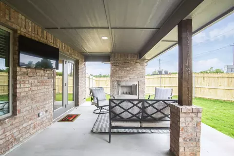 Exterior - 2920 E Northampton St, Broken Arrow, OK 74014 photo 42 of 51