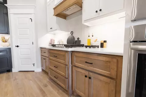 Kitchen - 2920 E Northampton St, Broken Arrow, OK 74014 photo 3 of 16