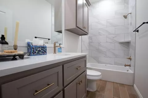 Bath - 2920 E Northampton St, Broken Arrow, OK 74014 photo 5 of 10