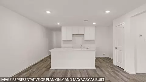 Kitchen - 27114 Talora Lake Dr, Katy, TX 77493 photo 1 of 2