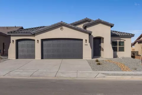 1556 Valle De Colores NW, Los Lunas, NM 87031