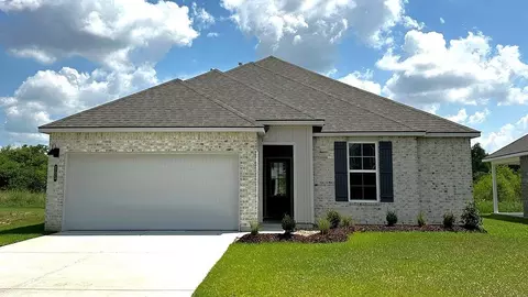 105 Belle Lake Dr, Lafayette, LA 70506