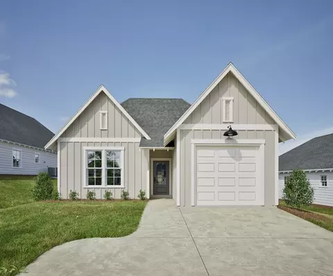 1289 Woodland Cir, Opelika, AL 36801