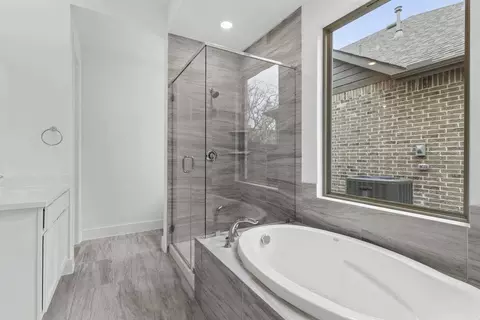 Bath - 12990 Soaring Forest Dr, Conroe, TX 77302 photo 2 of 2