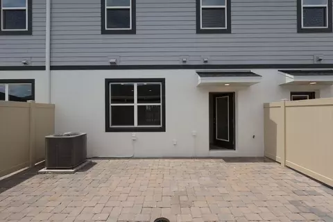 Exterior - 1401 Hyde St, Saint Cloud, FL 34771 photo 5 of 9