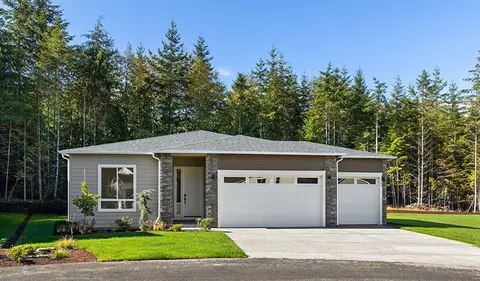 80 Mccartney Peak Ln, Port Ludlow, WA 98365