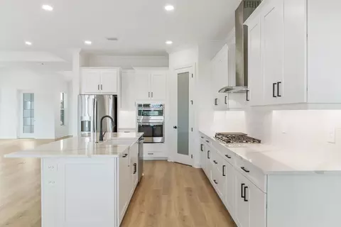 Kitchen - 17652 Cane Ave, Venice, FL 34293 photo 1 of 2
