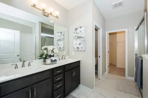 Bath - Cambrium Ct., Wentzville, MO 63385 photo 1 of 2