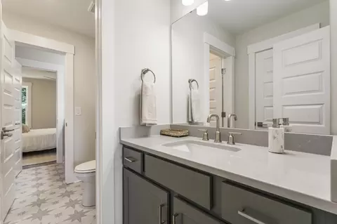 Bath - 100 E South 7th St, Seneca, SC 29678 photo 3 of 4