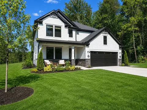 Exterior - 100 E South 7th St, Seneca, SC 29678 photo 5 of 10