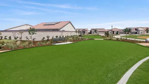 View/Area - 8522 Pamplona Ln, Shafter, CA 93263 photo 7 of 13
