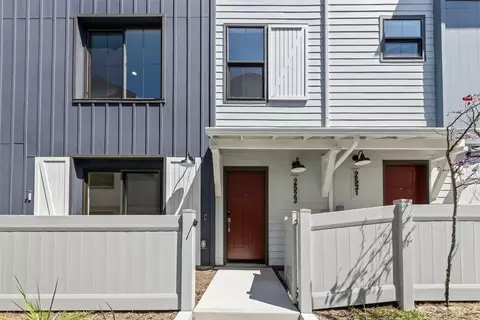 2523 Delphinium Ln, Carlsbad, CA 92008