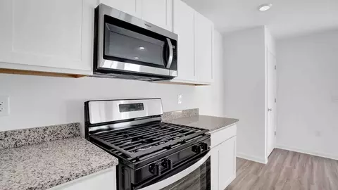 Kitchen - Laurelbrooke Loop, Fairhope, AL 36532 photo 2 of 9