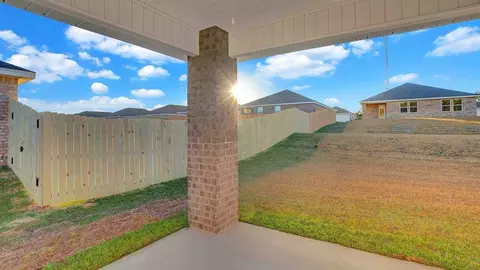 Exterior - Laurelbrooke Loop, Fairhope, AL 36532 photo 5 of 12