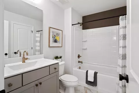 Bath - Cambrium Ct., Wentzville, MO 63385 photo 6 of 9