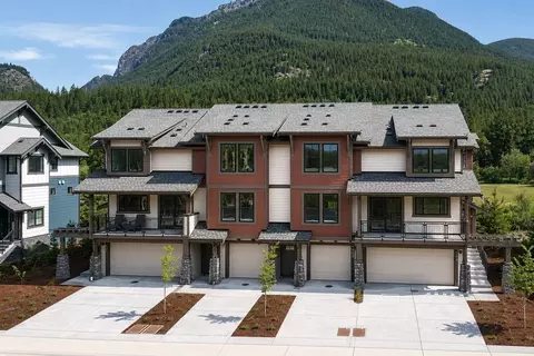 1952 SE 12th St, North Bend, WA 98045