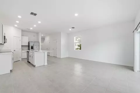 Living - 13224 Stable Pl, Parrish, FL 34219 photo 3 of 6