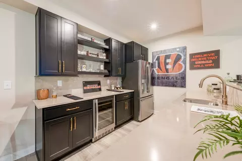 Kitchen - 3801 Circollo Dr, Covington, KY 41017 photo 2 of 10