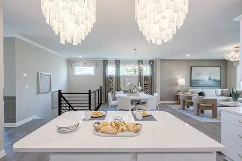 Dining - 3801 Circollo Dr, Covington, KY 41017 photo 2 of 5