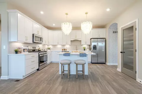 Kitchen - 3801 Circollo Dr, Covington, KY 41017 photo 3 of 10