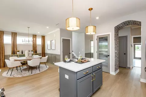 Dining - 3801 Circollo Dr, Covington, KY 41017 photo 1 of 5