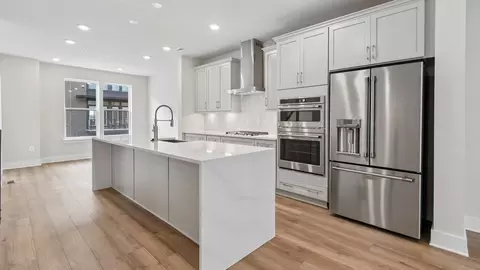 Kitchen - 2721 Ferry Bar Dr, Baltimore, MD 21230 photo 1 of 11