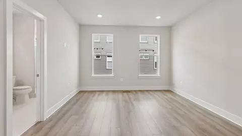 Living - 2721 Ferry Bar Dr, Baltimore, MD 21230 photo 10 of 17