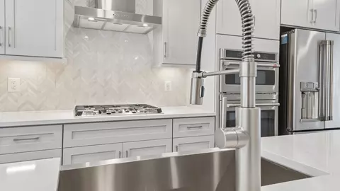 Kitchen - 2721 Ferry Bar Dr, Baltimore, MD 21230 photo 3 of 11