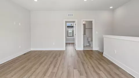 Living - 2721 Ferry Bar Dr, Baltimore, MD 21230 photo 13 of 17