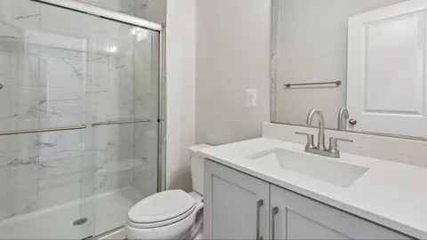 Bath - 2721 Ferry Bar Dr, Baltimore, MD 21230 photo 2 of 6