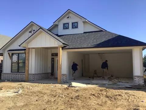 7914 Greenhill Dr, Tyler, TX 75703