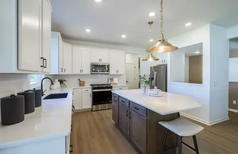 Kitchen - 3267 Charles Pl, Stow, OH 44224 photo 3 of 3