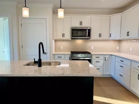 Kitchen - 4 Longview Dr, Atkinson, NH 03811 photo 3 of 5