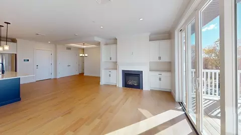 Living - 4 Longview Dr, Atkinson, NH 03811 photo 2 of 3