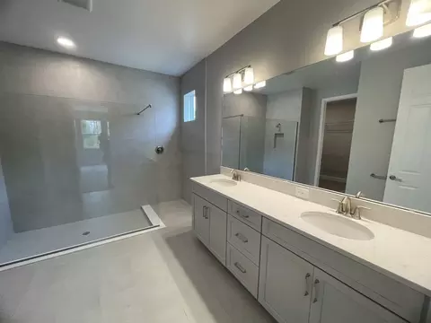 Bath - 5328 Teirgarten St, Saint Cloud, FL 34771 photo 1 of 4