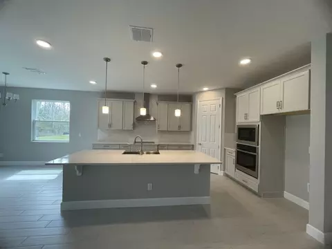 Kitchen - 5328 Teirgarten St, Saint Cloud, FL 34771 photo 2 of 7