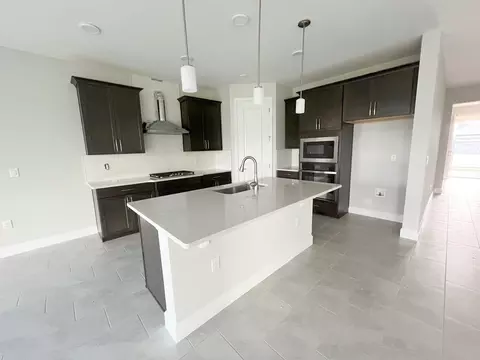 Kitchen - 5328 Teirgarten St, Saint Cloud, FL 34771 photo 3 of 7