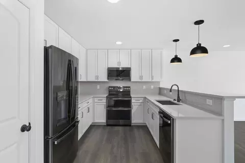 Kitchen - 1308 Hillside Ct, Rolla, MO 65401 photo 2 of 7