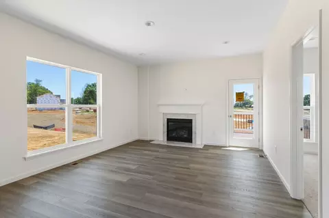 Living - 1308 Hillside Ct, Rolla, MO 65401 photo 3 of 5