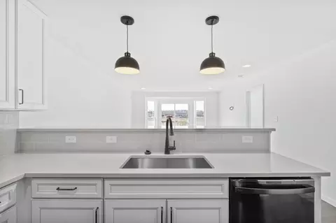 Kitchen - 1308 Hillside Ct, Rolla, MO 65401 photo 4 of 7