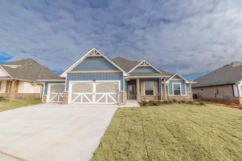 5716 Lantana Ln, Edmond, OK 73034