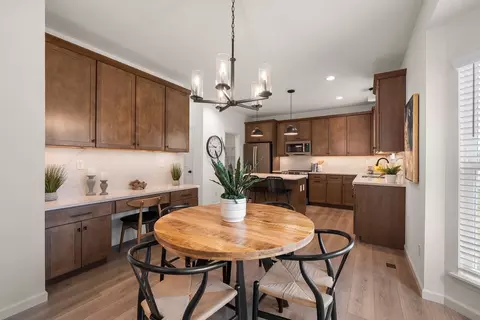 Dining - 986 Grandview Ln, Pacific, MO 63069 photo 2 of 8