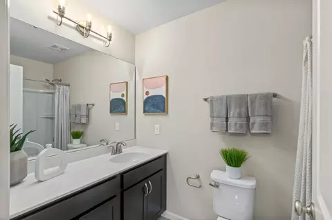 Bath - 986 Grandview Ln, Pacific, MO 63069 photo 11 of 18