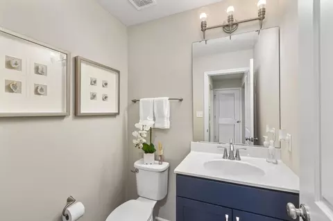 Bath - 986 Grandview Ln, Pacific, MO 63069 photo 8 of 18