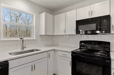 Kitchen - 986 Grandview Ln, Pacific, MO 63069 photo 13 of 16
